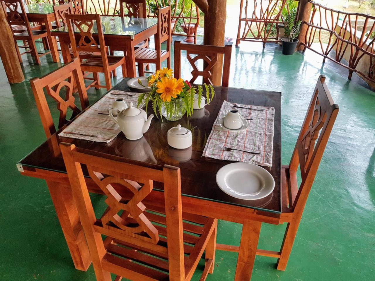 Pearl Cave Cabanas & Resturant แทนกาลเล ภายนอก รูปภาพ