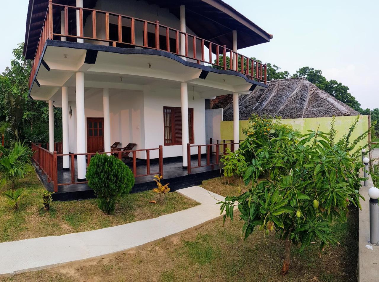 Pearl Cave Cabanas & Resturant แทนกาลเล ภายนอก รูปภาพ